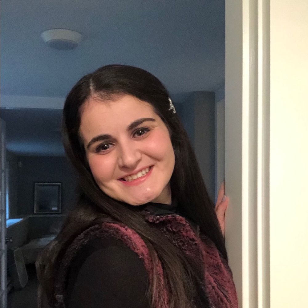 Meet your Posher, Shoshana